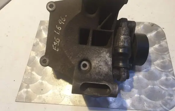 BMW 3 E36 Power steering pump mounting bracket 