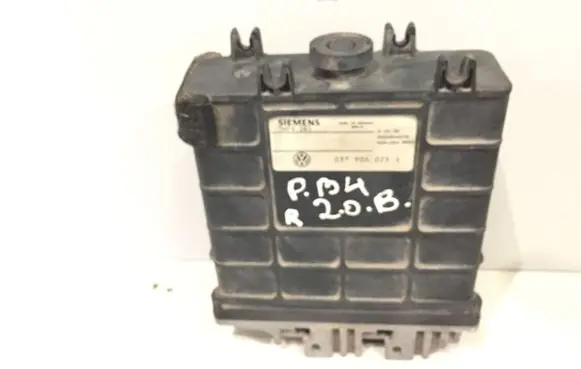 Volkswagen PASSAT B4 Engine control unit/module 037906025G