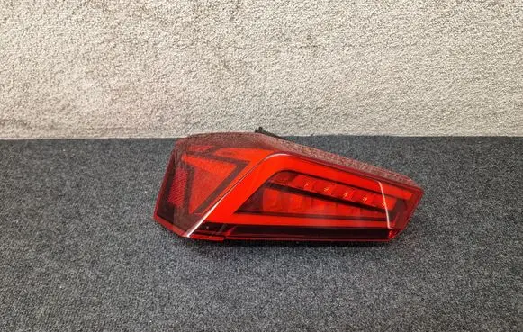 Rear/tail lights