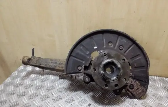Volkswagen Touareg II Front wheel hub 7P6407245A