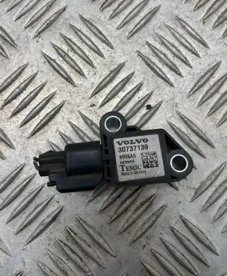 Volvo S80 Airbag deployment crash/impact sensor 30737139