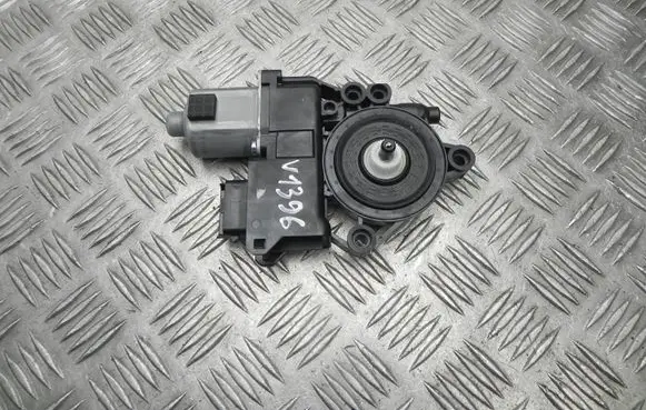 KIA Pro Cee'd III Rear door window regulator motor 83450J7720