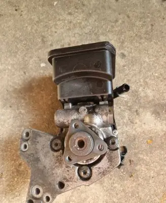 BMW 3 E46 Power steering pump