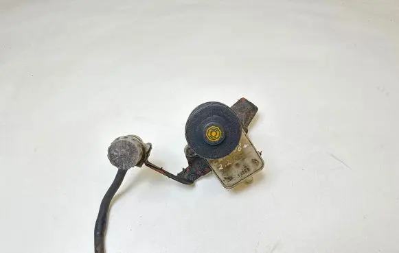 Honda CR-V Brake fluid reservoir 0204255770