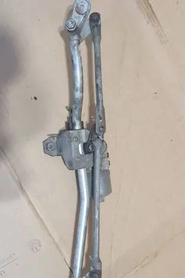 Audi A4 S4 B6 8E 8H Front wiper linkage and motor