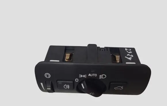 Volvo V40 Light switch 30739424
