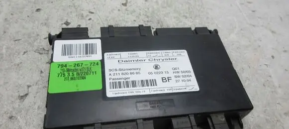 Mercedes-Benz SLK R171 Seat control module A2118208685