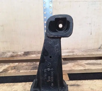 BMW X5 E53 Engine mounting bracket 6761564 22116761564