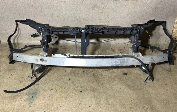 Mercedes-Benz E W212 Radiator support slam panel