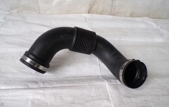 Air intake hose/pipe