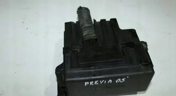 Toyota Avensis T270 Positive wiring loom 8211105Q10