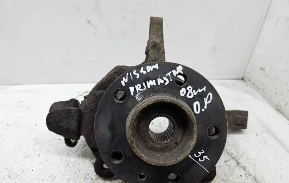 Nissan Primastar Front wheel hub