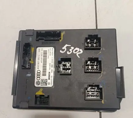 Volkswagen Touareg II Comfort/convenience module 4H0907063L F005V01143 4H0907063D