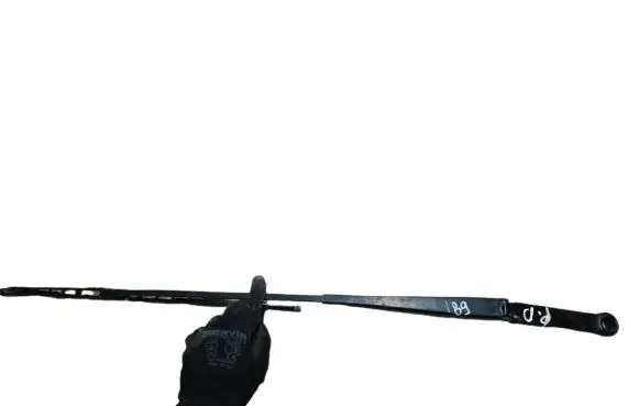 BMW X3 E83 Front wiper blade arm
