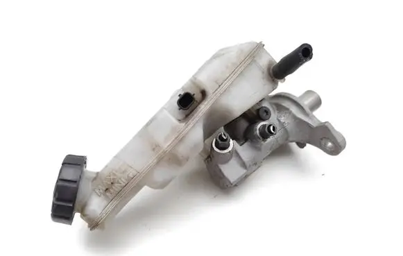 Renault Clio IV Master brake cylinder 460910590R 1095563S04