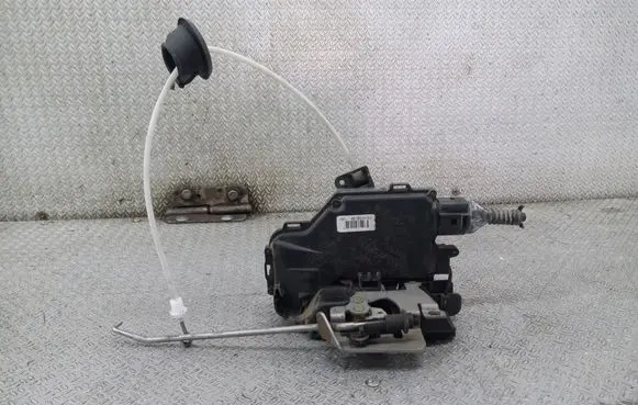 Audi A4 S4 B6 8E 8H Front door lock 8E1837016C