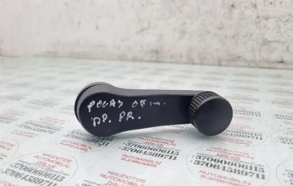 Volkswagen Polo IV 9N3 Front door window winding handle 1H0837581