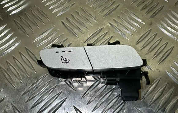 Mercedes-Benz C AMG W205 Seat heating switch A2059050004