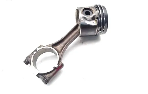 Volkswagen Golf IV Piston with connecting rod 