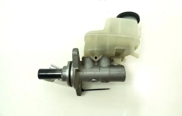 Toyota RAV 4 (XA40) Master brake cylinder 4720142372