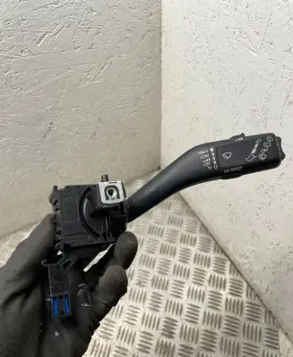Seat Altea XL Wiper control stalk 1k0953519j