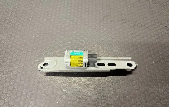 Lexus RX 330 - 350 - 400H Airbag deployment crash/impact sensor 8986048020 1879000711