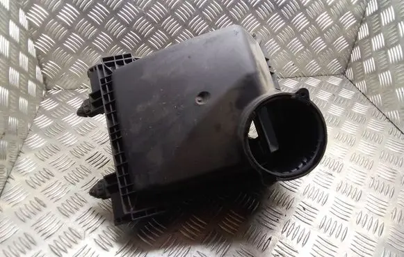 Audi A4 S4 B7 8E 8H Air filter box 059133835G