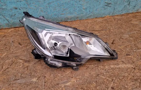 Mitsubishi Space Star Headlight/headlamp