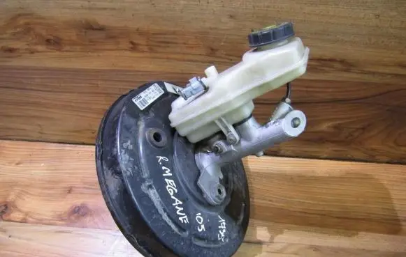 Renault Megane II Brake booster 8200157453
