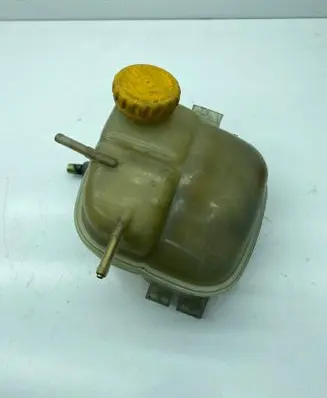 Coolant expansion tank/reservoir