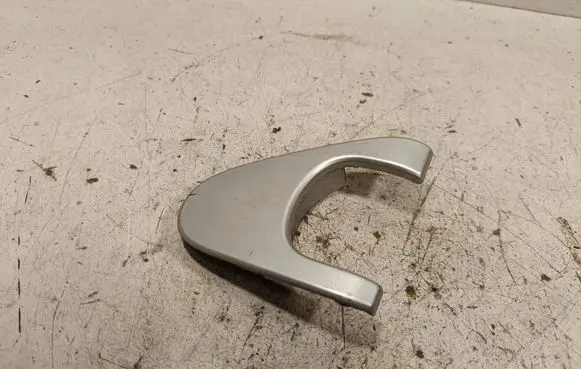 Nissan Navara D40 Front door trim (molding) 80683EB700