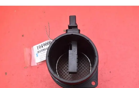 Volkswagen Tiguan Mass air flow meter 03G906461C