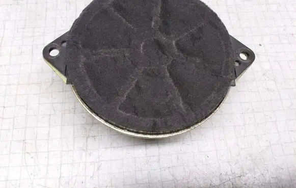 Chrysler Sebring (ST-22 - JR) Panel speaker 04760984AA