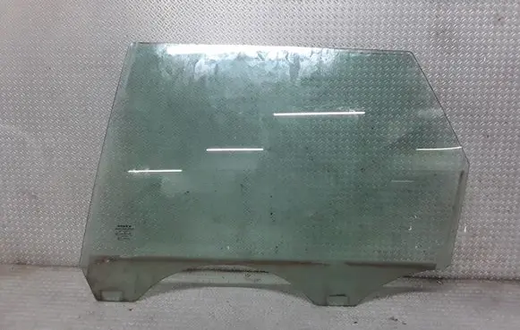 Volvo V50 Rear door window glass