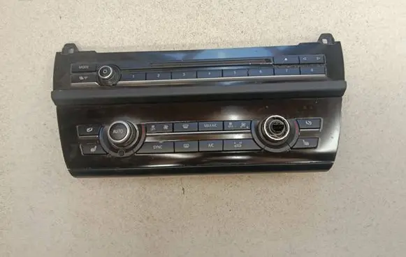 BMW 5 F10 F11 Climate control unit 6824207 0002994039 900256340039