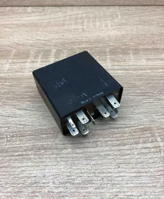 Audi 100 S4 C4 Other relay 22403986