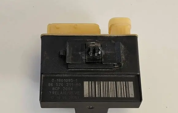 Peugeot Partner Glow plug pre-heat relay 018010951 12100520353 9652021180