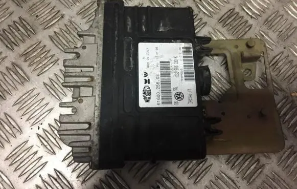 Volkswagen Golf III Engine control unit/module 032906030k 61600.256.08