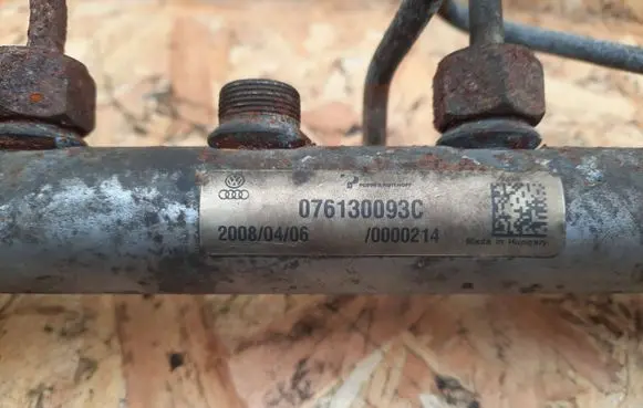 Volkswagen Crafter Fuel main line pipe 076130093C 10000214