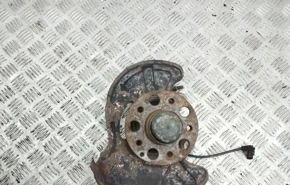 Mercedes-Benz CLK A209 C209 Front wheel hub