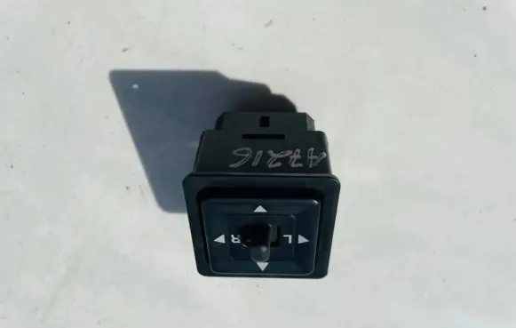 Mitsubishi Colt Wing mirror switch 2775