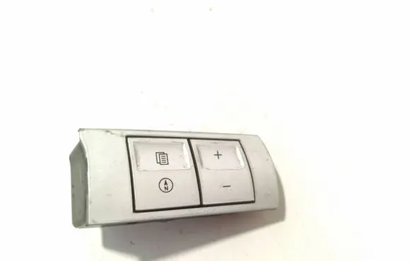 Steering wheel buttons/switches