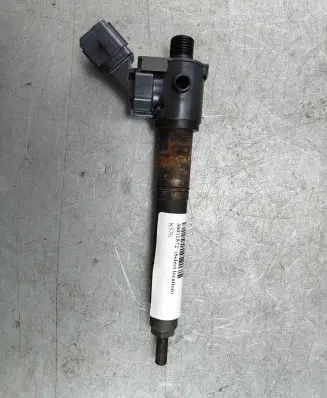Volvo XC40 Fuel injector 36011572