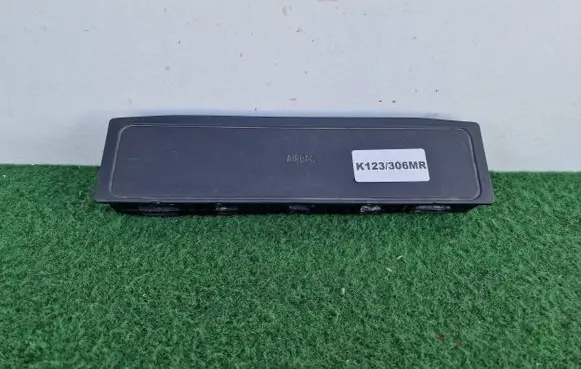 BMW 3 F30 F35 F31 Airbag cover 1020135