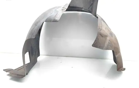Front wheel arch liner splash guards