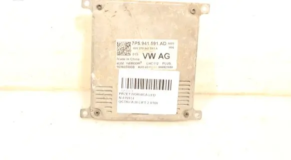 Skoda Octavia Mk3 (5E) Voltage converter/converter module 1036050008