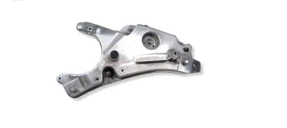 Volvo S90, V90 Fender mounting bracket 31447898