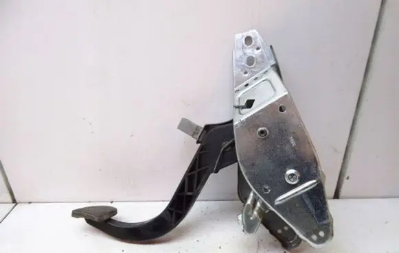 Opel Astra G Clutch pedal 90539237