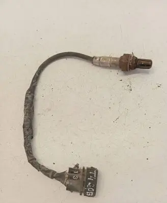Volkswagen Transporter - Caravelle T4 Lambda probe sensor 357972764A