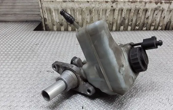Volkswagen PASSAT B6 Master brake cylinder 3C1611301